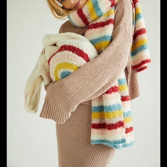 ๐ Free People Carry On Rainbow & Scarf sweater knit tote Bag set - Picture 2 of 11